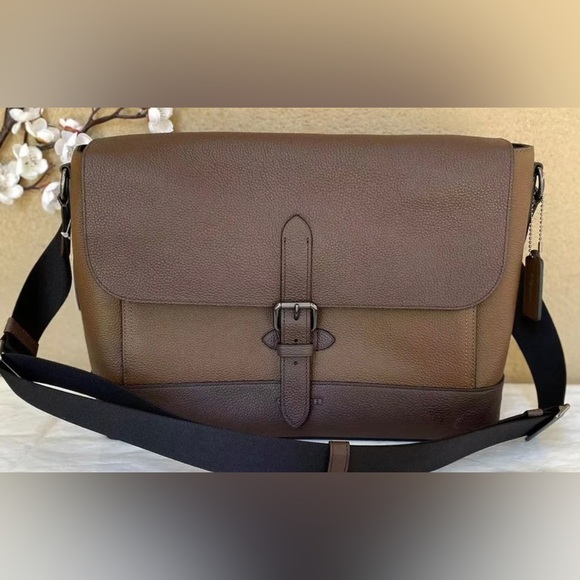 NWOT Authentic Coach Mens Messenger bag - Picture 1 of 16